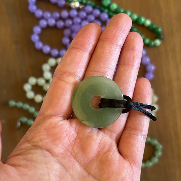 Lot of 5 necklaces Jade jewelry - Picture 2 of 5